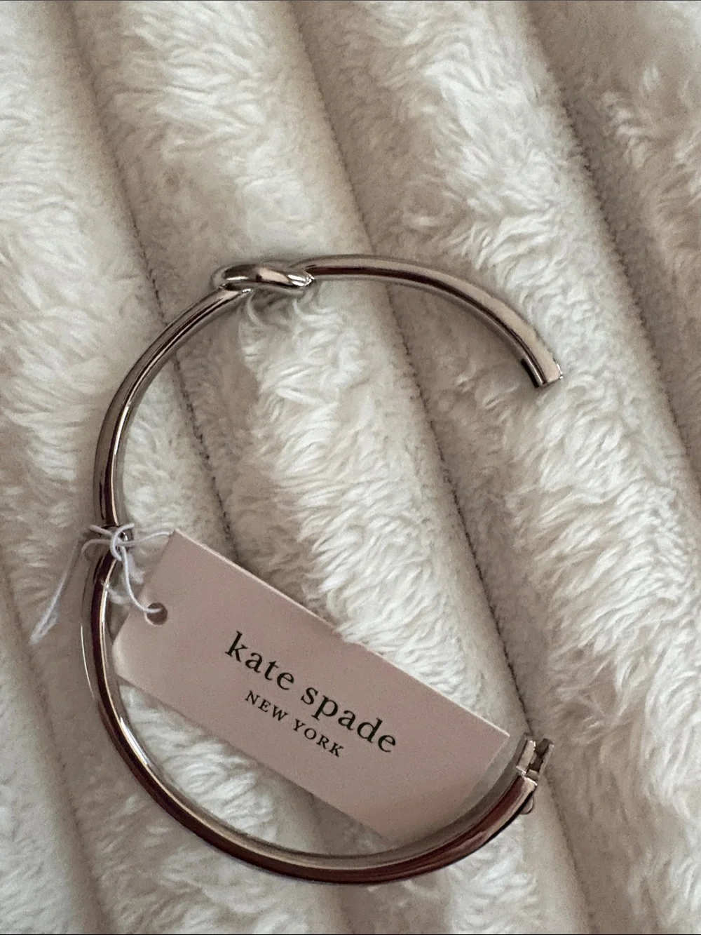 NWT Kate Spade ♠️ loves me knot bangle